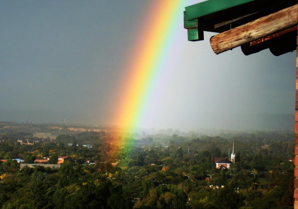 Franklin View Guesthouse บลูมฟอนเทน ภายนอก รูปภาพ
