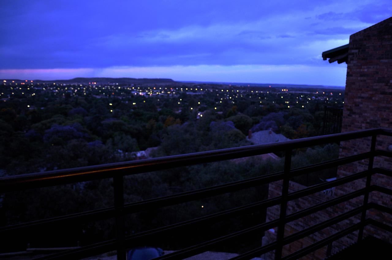 Franklin View Guesthouse บลูมฟอนเทน ภายนอก รูปภาพ
