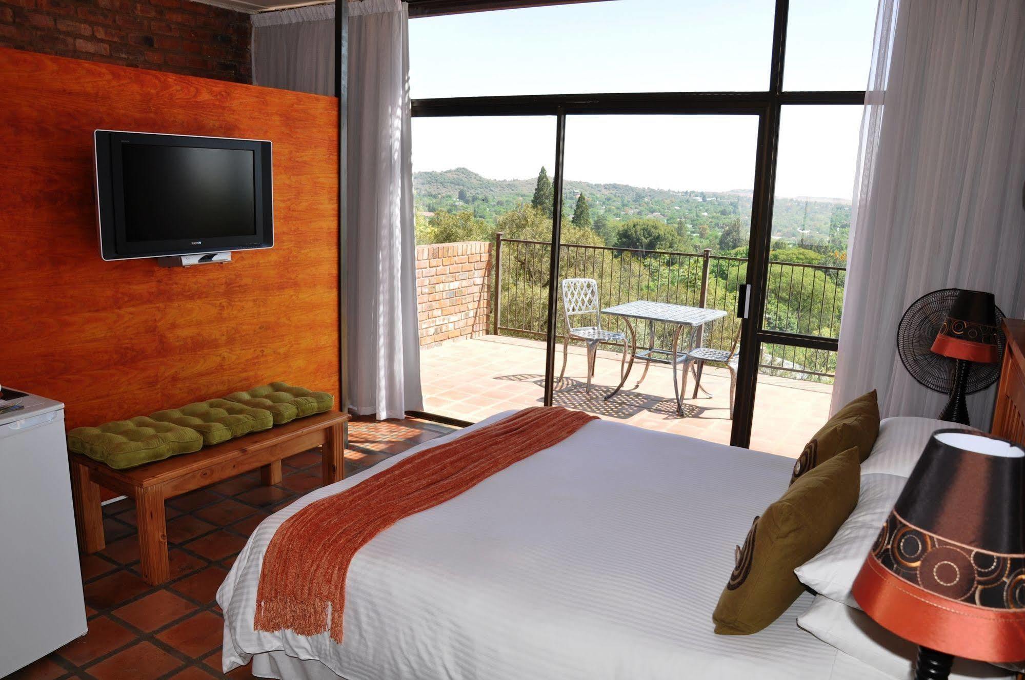 Franklin View Guesthouse บลูมฟอนเทน ภายนอก รูปภาพ